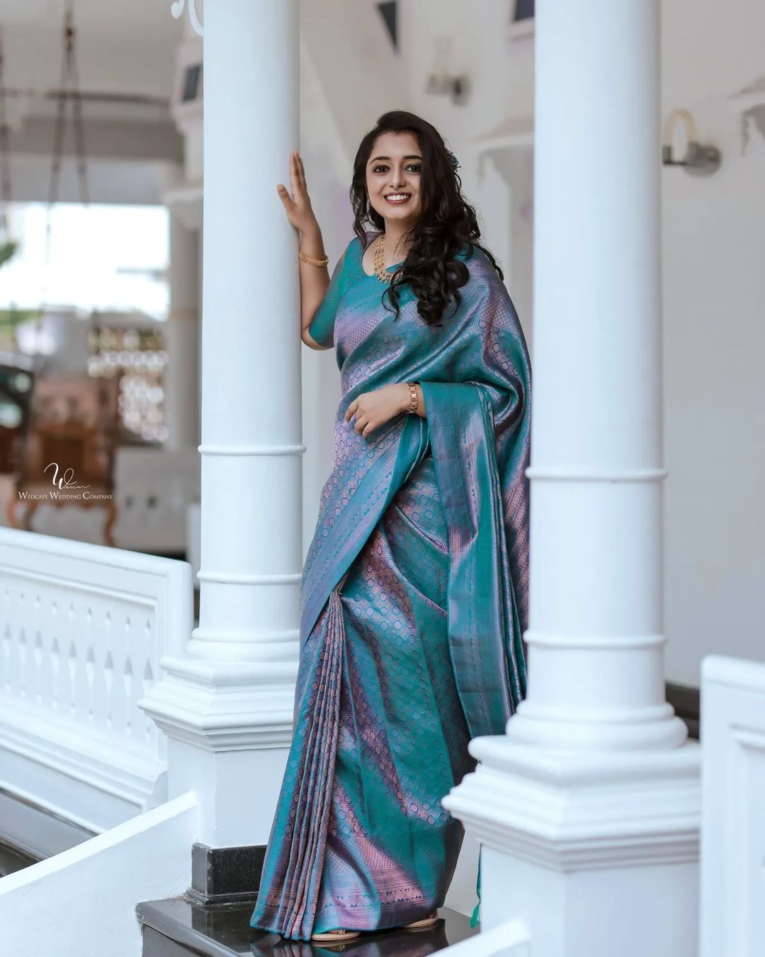 Enthralling Firozi Soft Silk Saree With Unequalled Blouse Piece