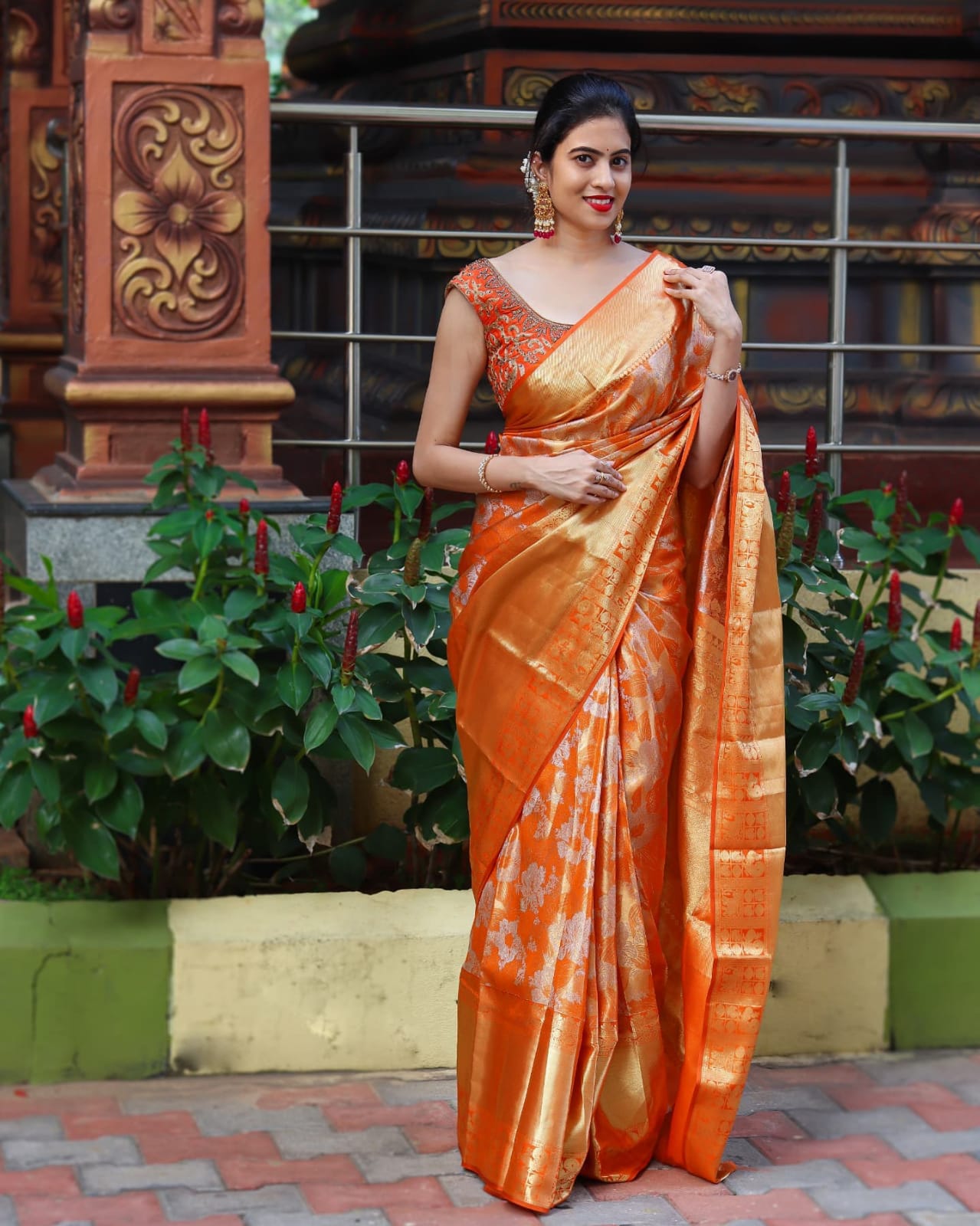 Sonorous Orange Soft Silk Saree With Exquisite Blouse Piece