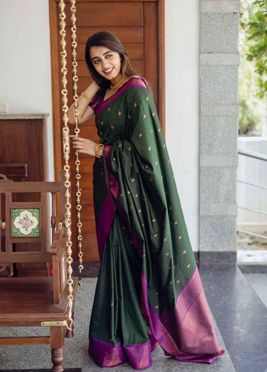 Scrupulous Green Soft Silk Saree With Enthralling Blouse Piece