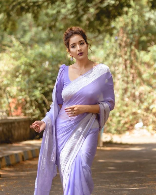 Winsome Lavender Linen Silk Saree With Lassitude Blouse Piece