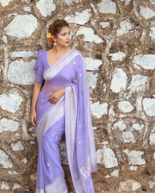 Winsome Lavender Linen Silk Saree With Lassitude Blouse Piece