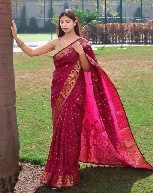 Enamoring Dark Pink Soft Silk Saree With Innovative Blouse Piece