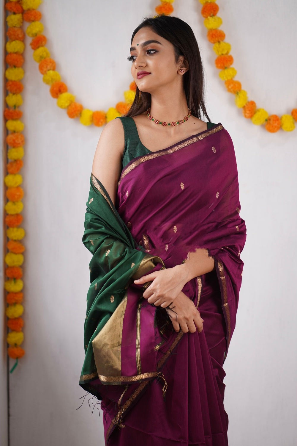 Mesmerising Dark Pink Cotton Silk Saree With Stylish Blouse Piece