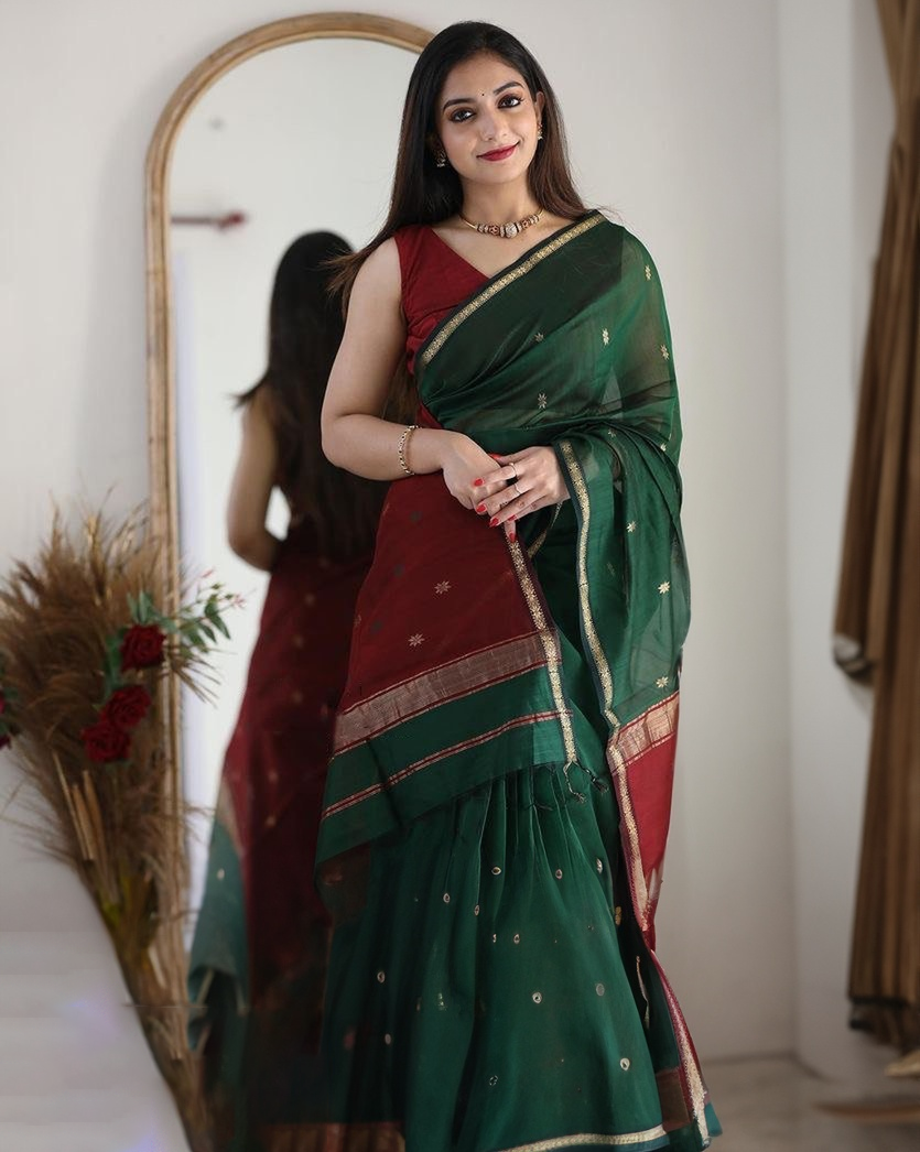 Imbrication Green Cotton Silk Saree With Elision Blouse Piece