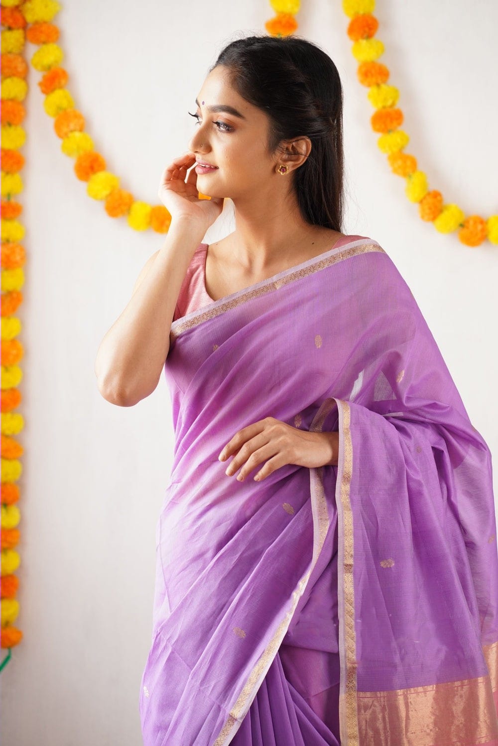 Prominent Lavendor Cotton Silk Saree With Conflate Blouse Piece