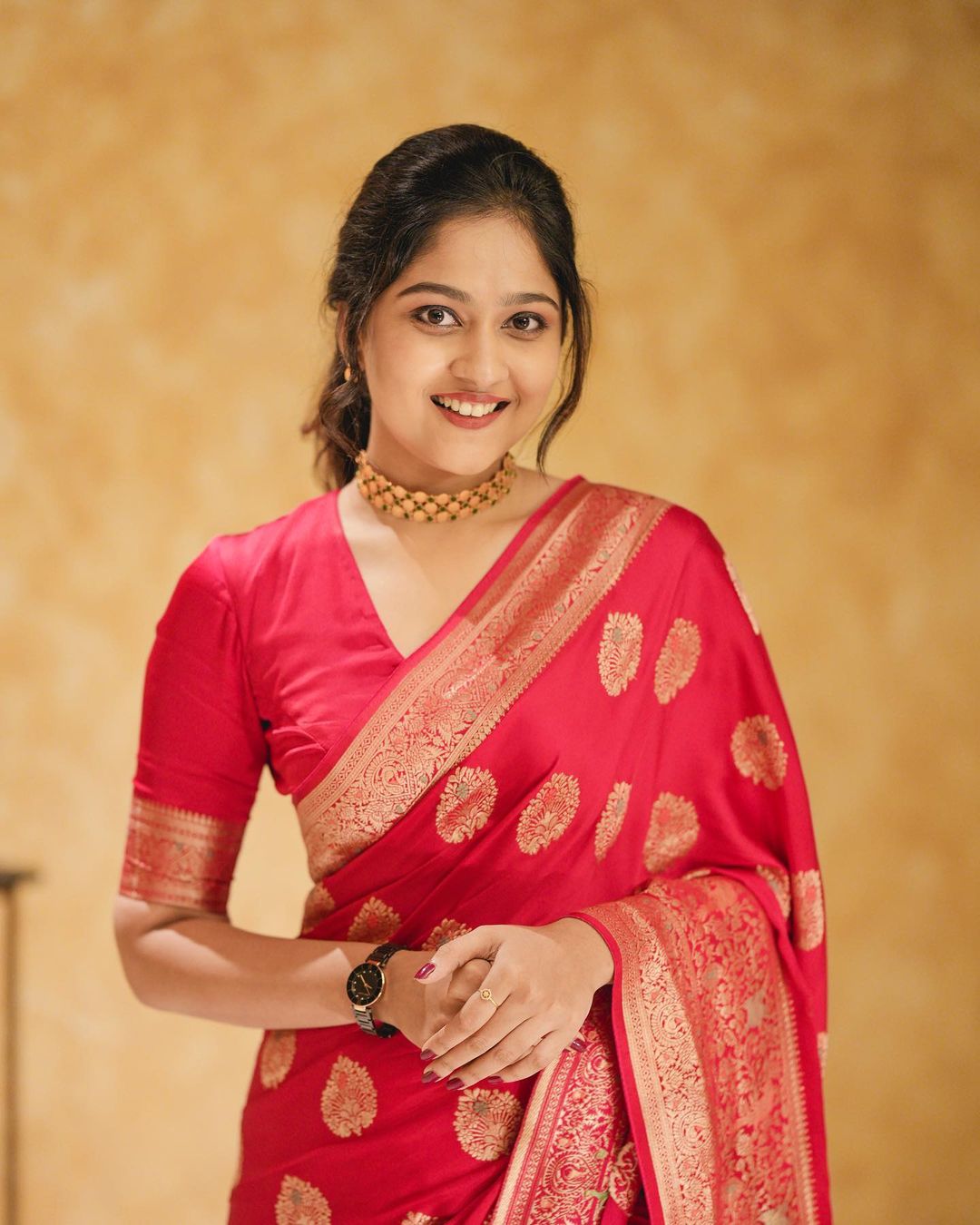 Prettiest glam Red Soft Silk Saree With Skinny Blouse Piece