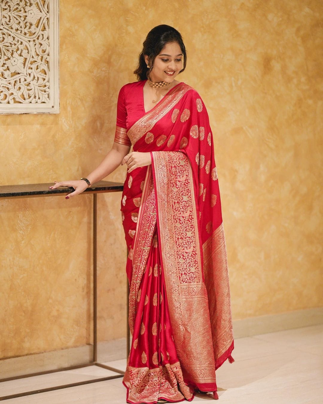 Prettiest glam Red Soft Silk Saree With Skinny Blouse Piece