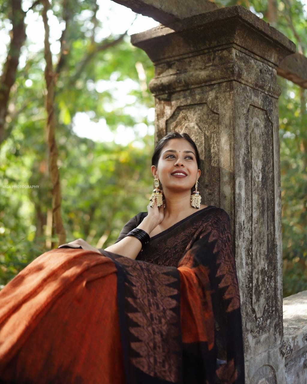 Eye catching Orange Soft Silk Saree With Beleaguer Blouse Piece