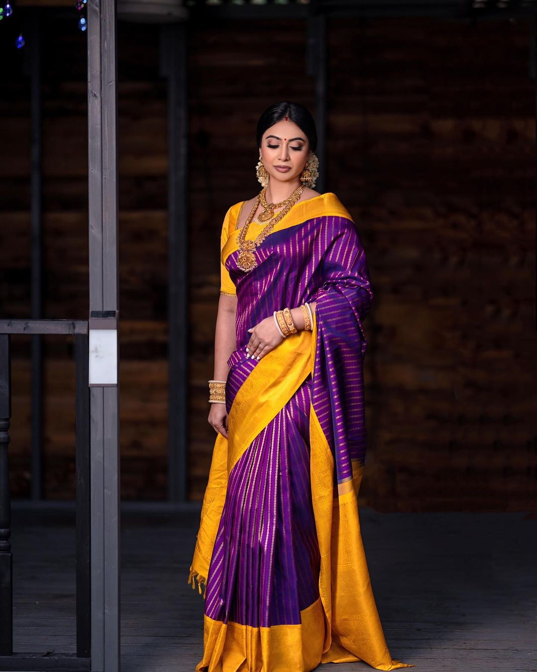 Gratifying Purple Soft Silk Saree With Murmurous Blouse Piece