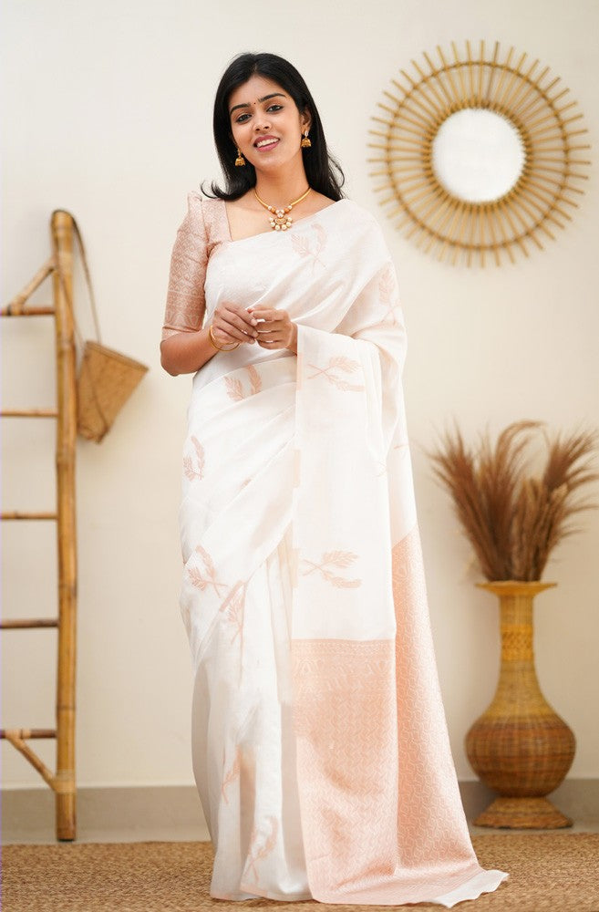 Tremendous White Soft Silk Saree With Imbrication Blouse Piece