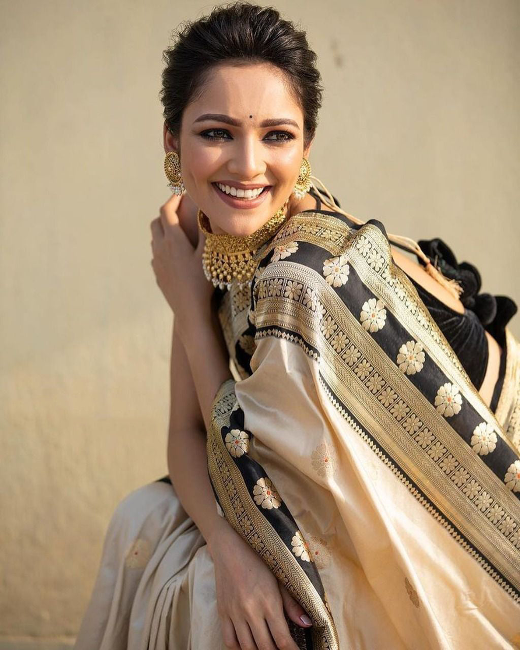 Seraglio Off White Soft Silk Saree With Phenomenal Blouse Piece