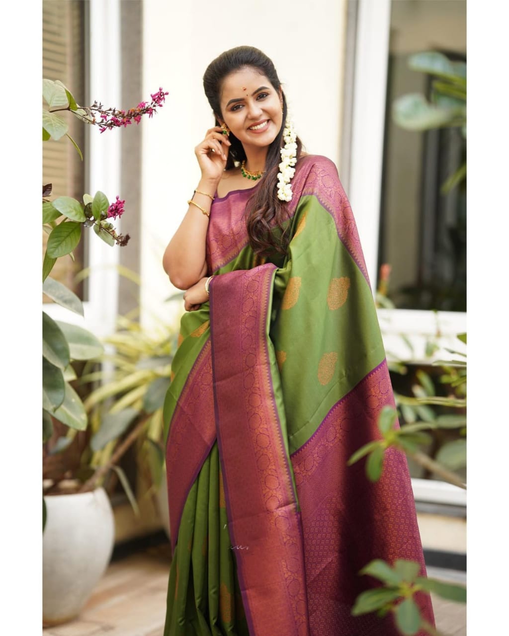 Forbearance Green Soft Silk Saree With Transcendent Blouse Piece