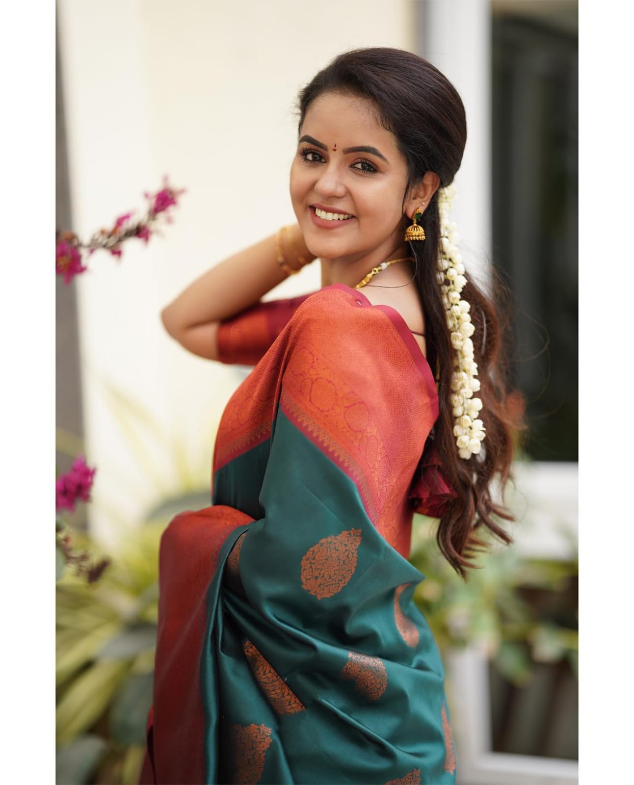 Devastating Rama Soft Silk Saree With Profuse Blouse Piece