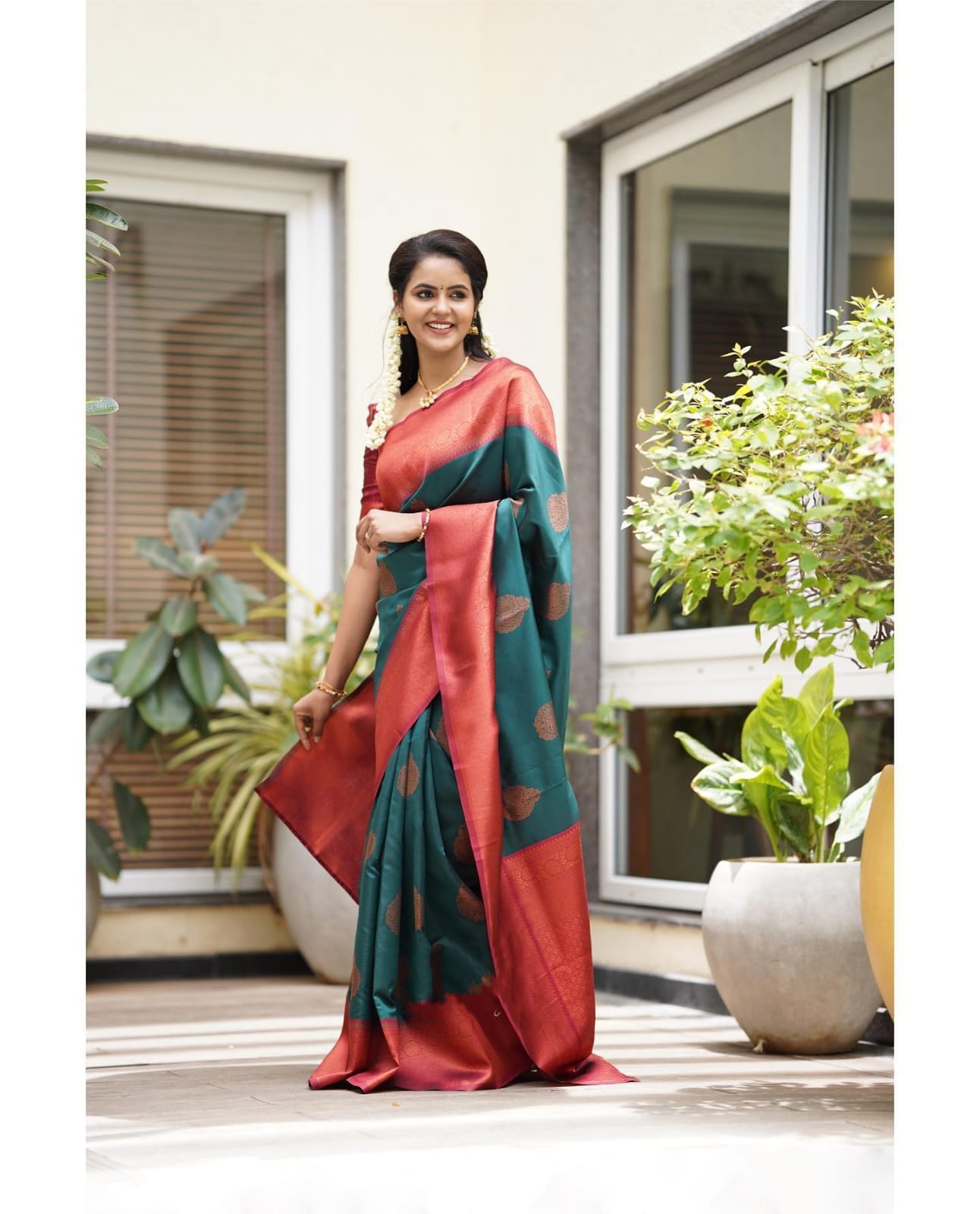 Devastating Rama Soft Silk Saree With Profuse Blouse Piece