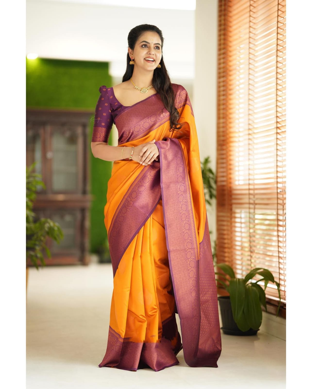 Eloquence Yellow Soft Silk Saree With Imaginative Blouse Piece