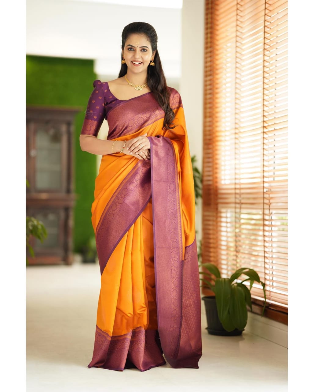 Eloquence Yellow Soft Silk Saree With Imaginative Blouse Piece