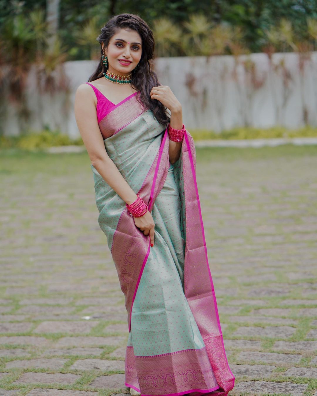 Flameboyant Sea Green Soft Silk Saree With Surpassing Blouse Piece