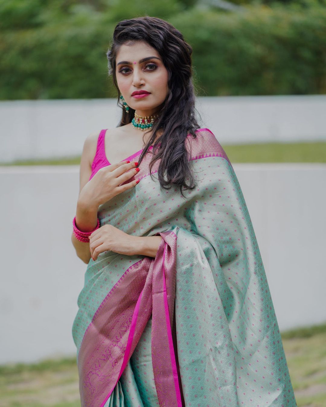 Flameboyant Sea Green Soft Silk Saree With Surpassing Blouse Piece