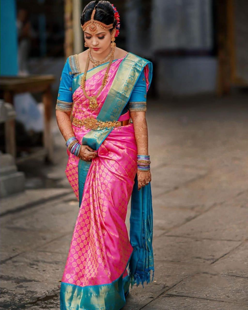 Flamboyant Dark Pink Soft Silk Saree With Energetic Blouse Piece