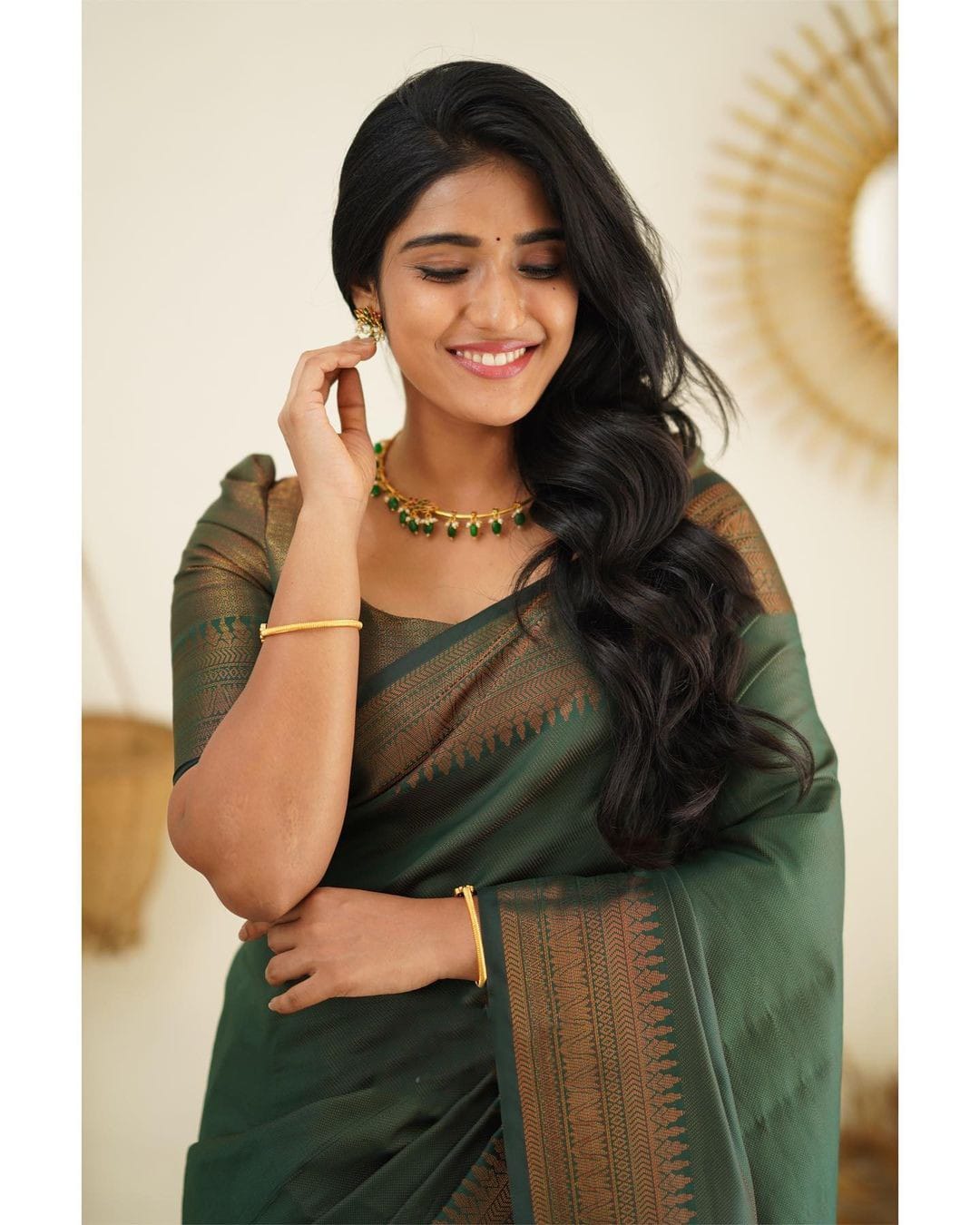 Cynosure Green Soft Silk Saree With Snappy Blouse Piece