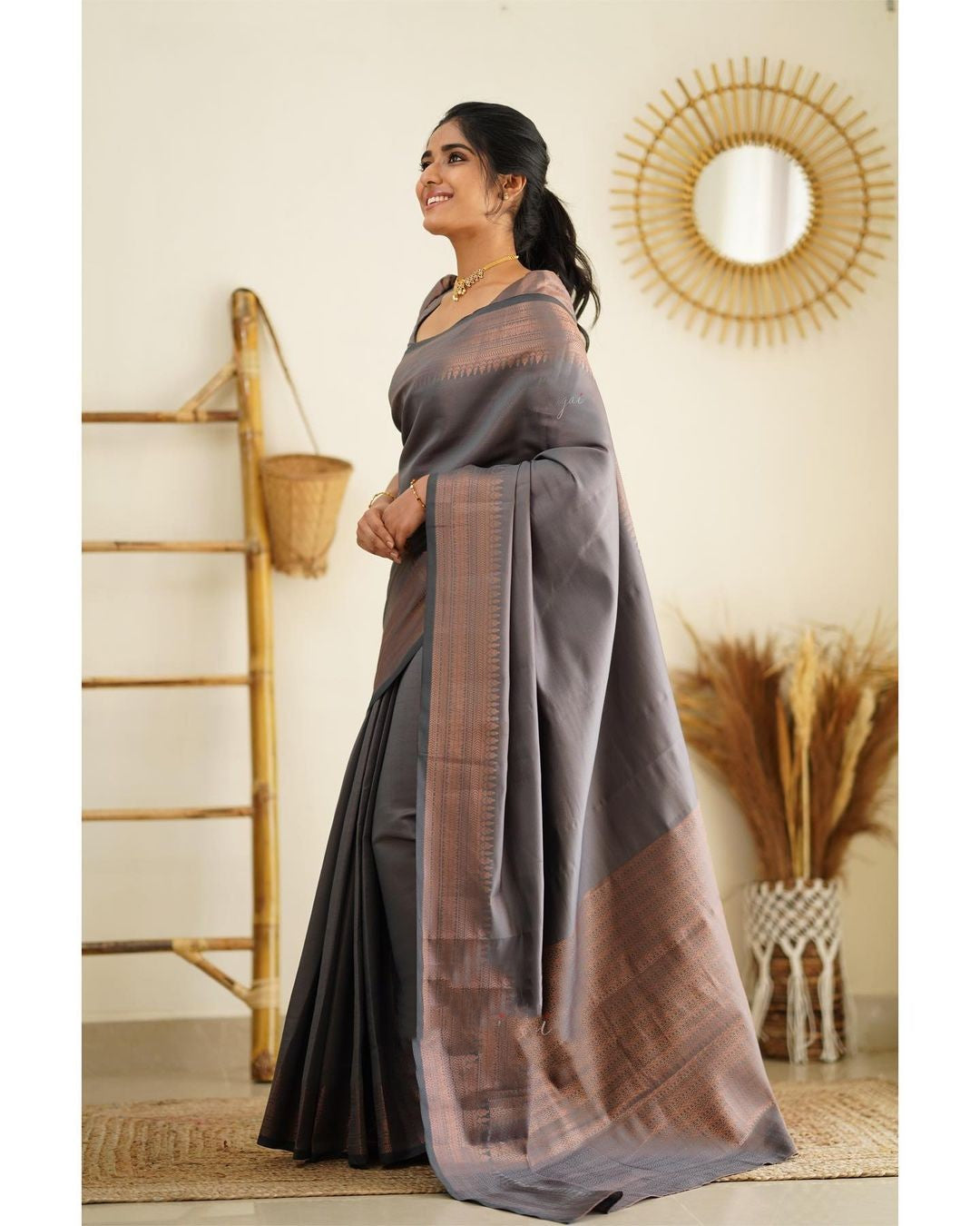 Ailurophile Grey Soft Silk Saree With Fantabulous Blouse Piece