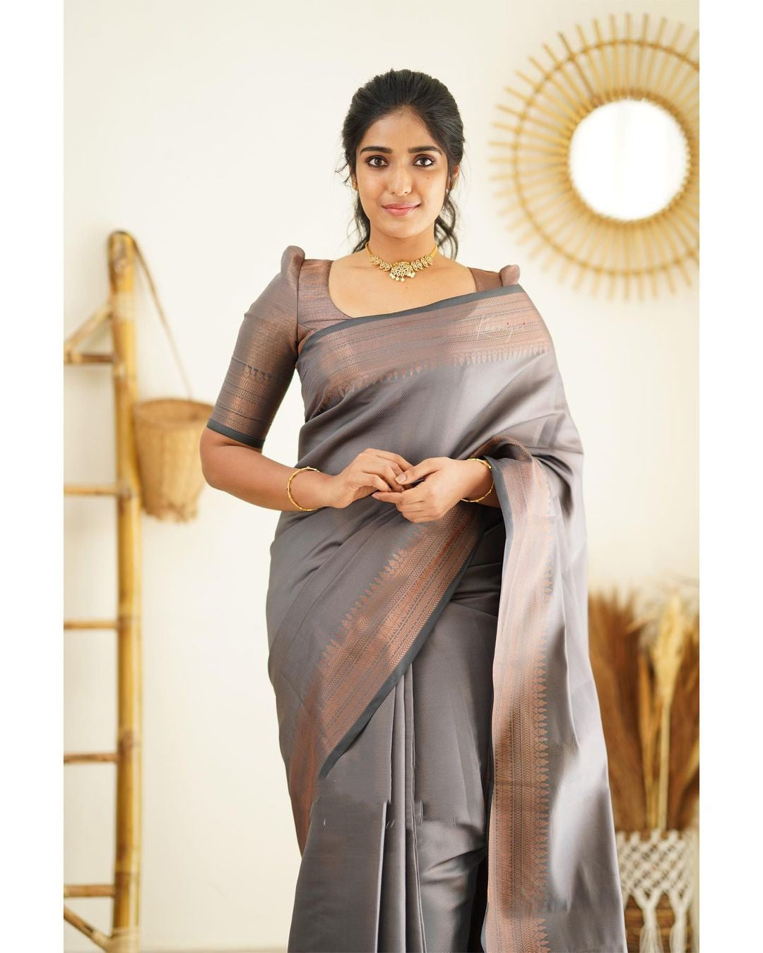 Ailurophile Grey Soft Silk Saree With Fantabulous Blouse Piece