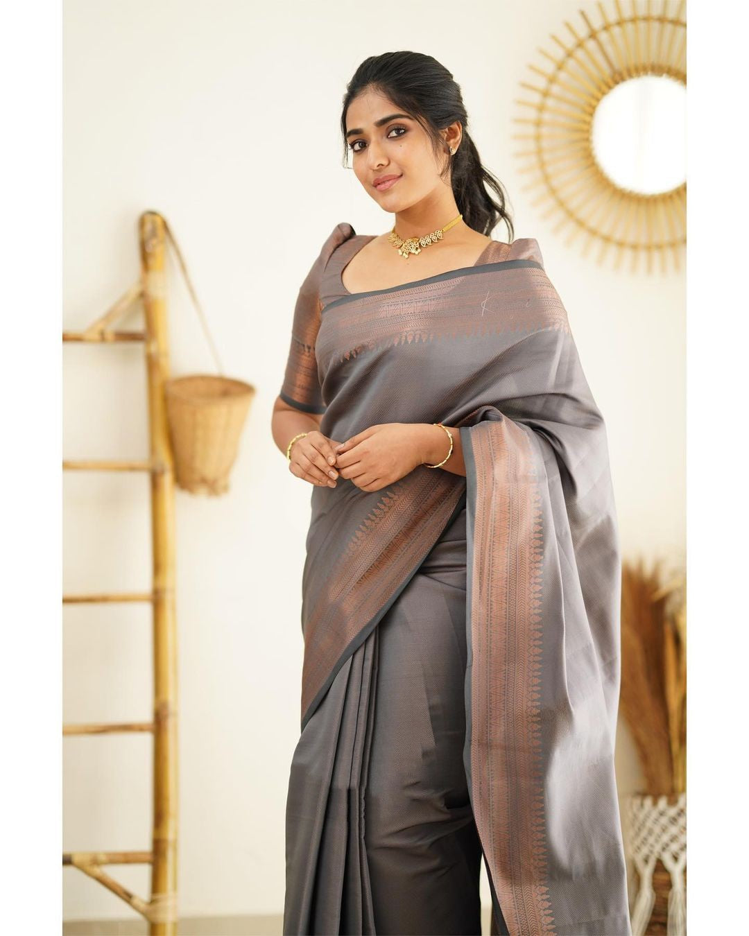 Ailurophile Grey Soft Silk Saree With Fantabulous Blouse Piece