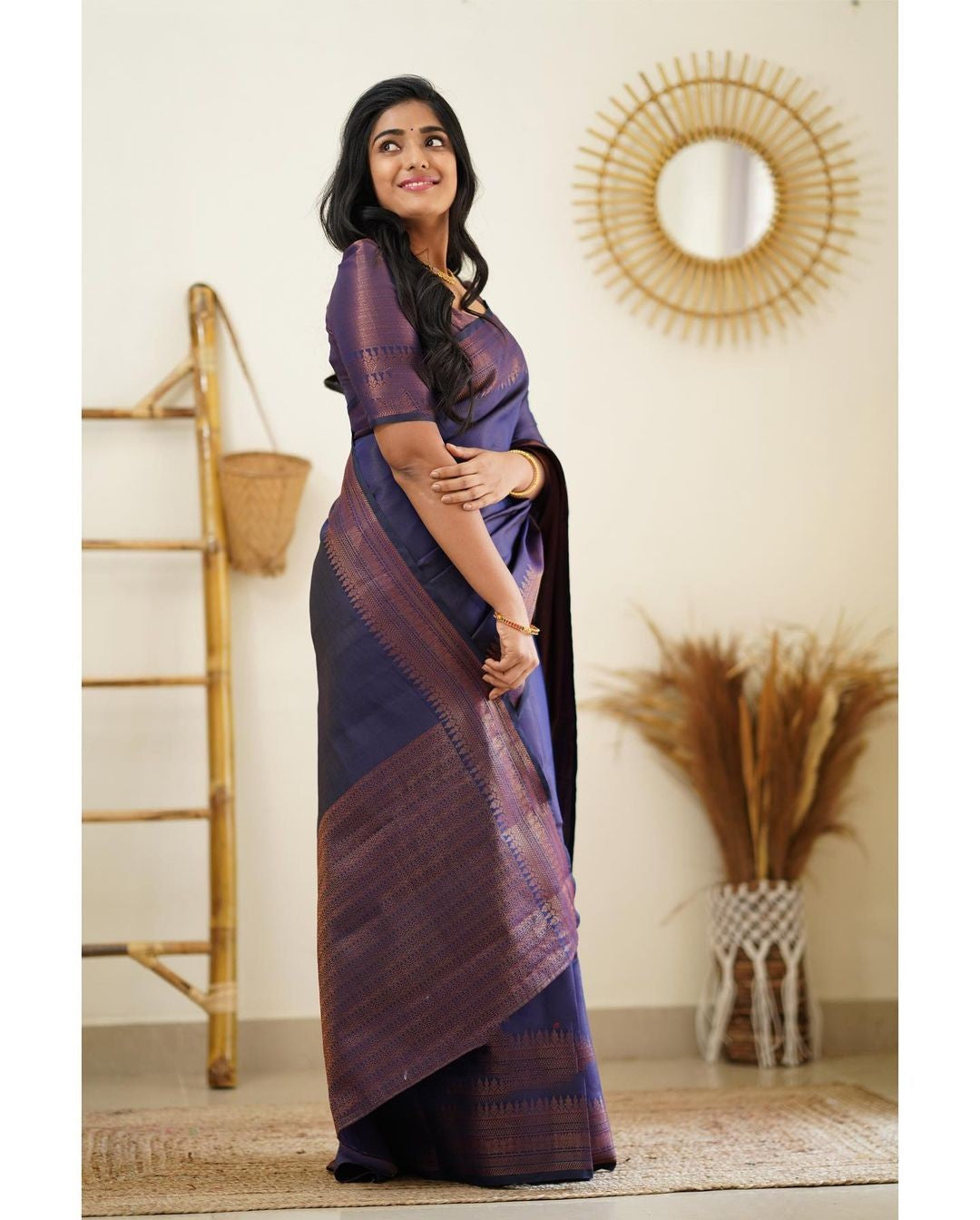 Comely Navy Blue Soft Silk Saree With Desirable Blouse Piece