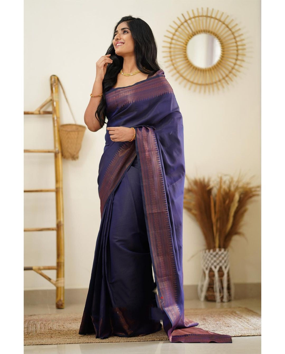 Comely Navy Blue Soft Silk Saree With Desirable Blouse Piece