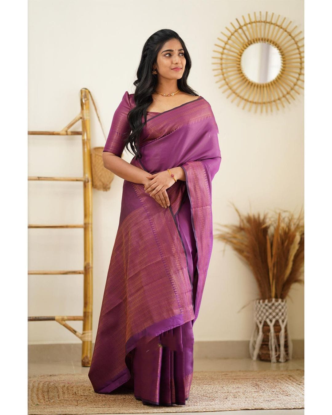 Traditional Purple Soft Silk Saree With Luxuriant Blouse Piece