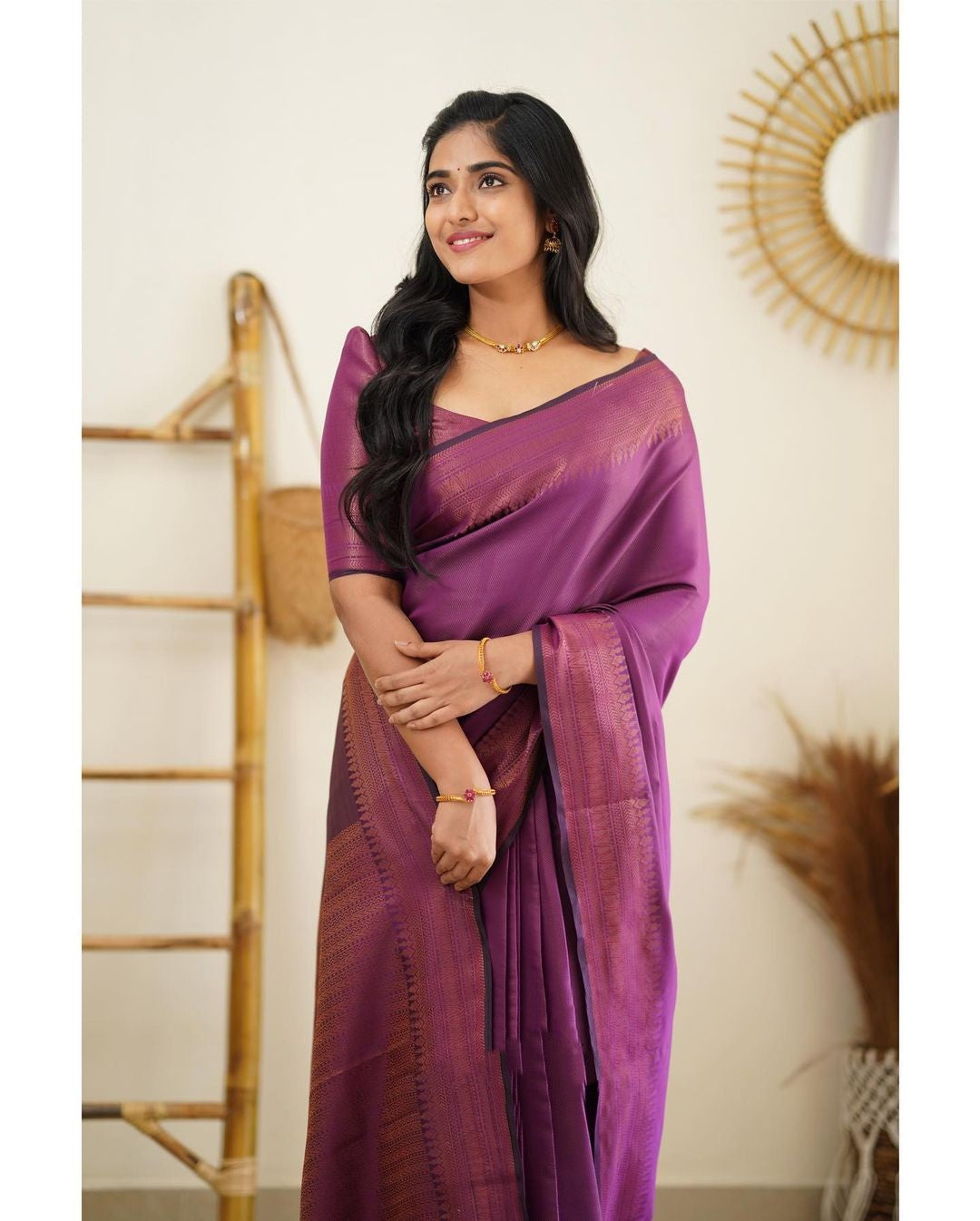 Traditional Purple Soft Silk Saree With Luxuriant Blouse Piece