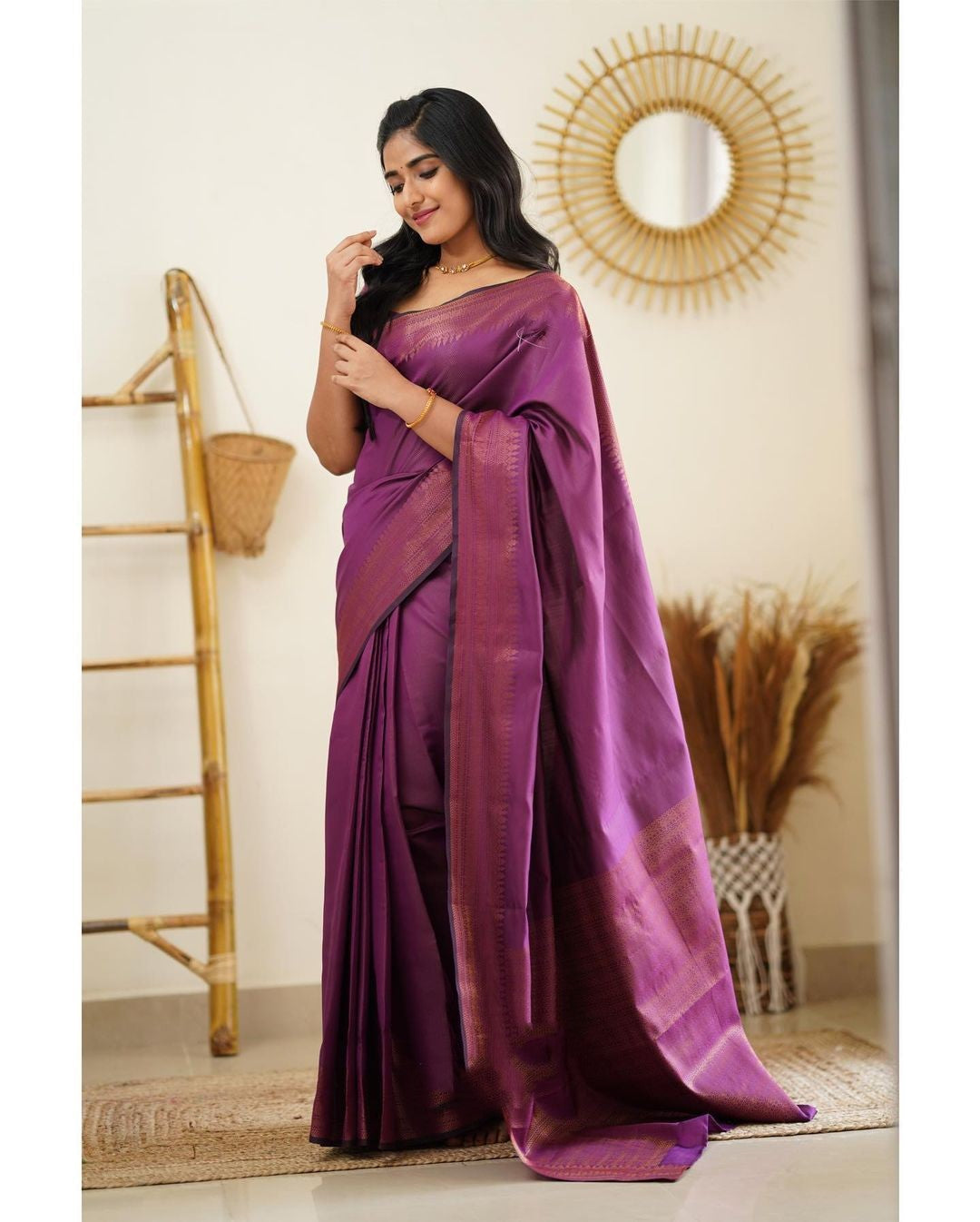 Traditional Purple Soft Silk Saree With Luxuriant Blouse Piece