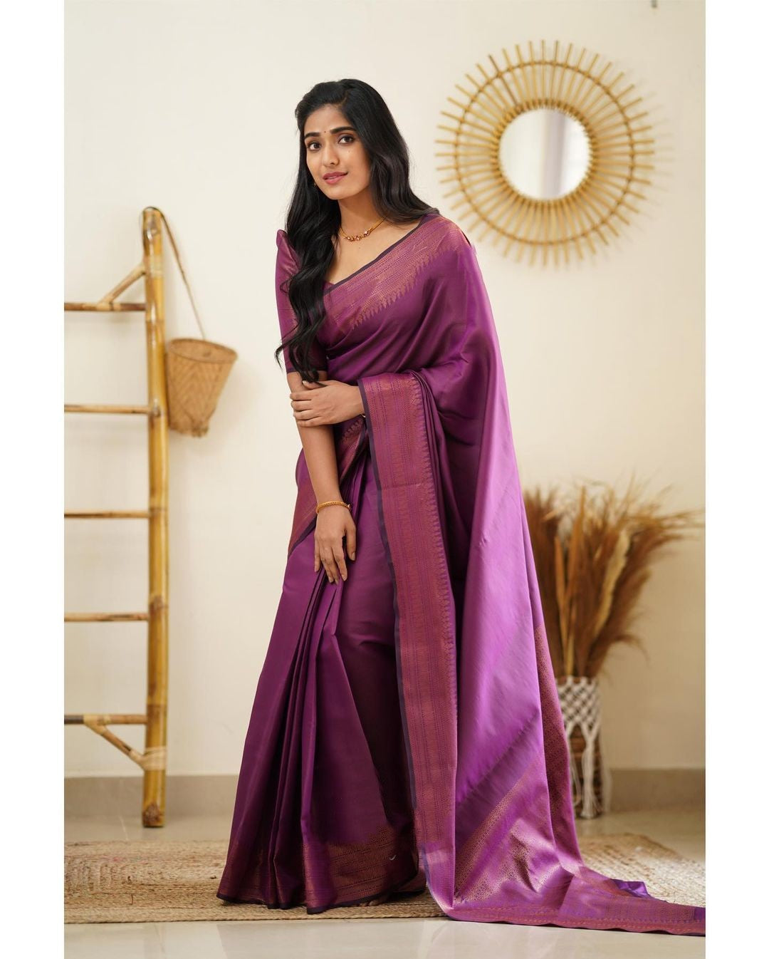 Traditional Purple Soft Silk Saree With Luxuriant Blouse Piece