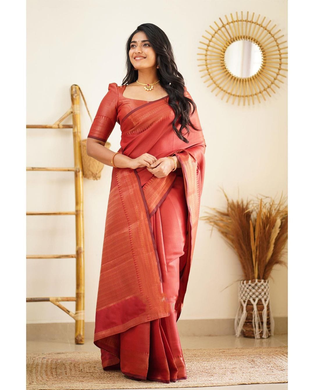 Most Flattering Red Soft Silk Saree With Artistic Blouse Piece