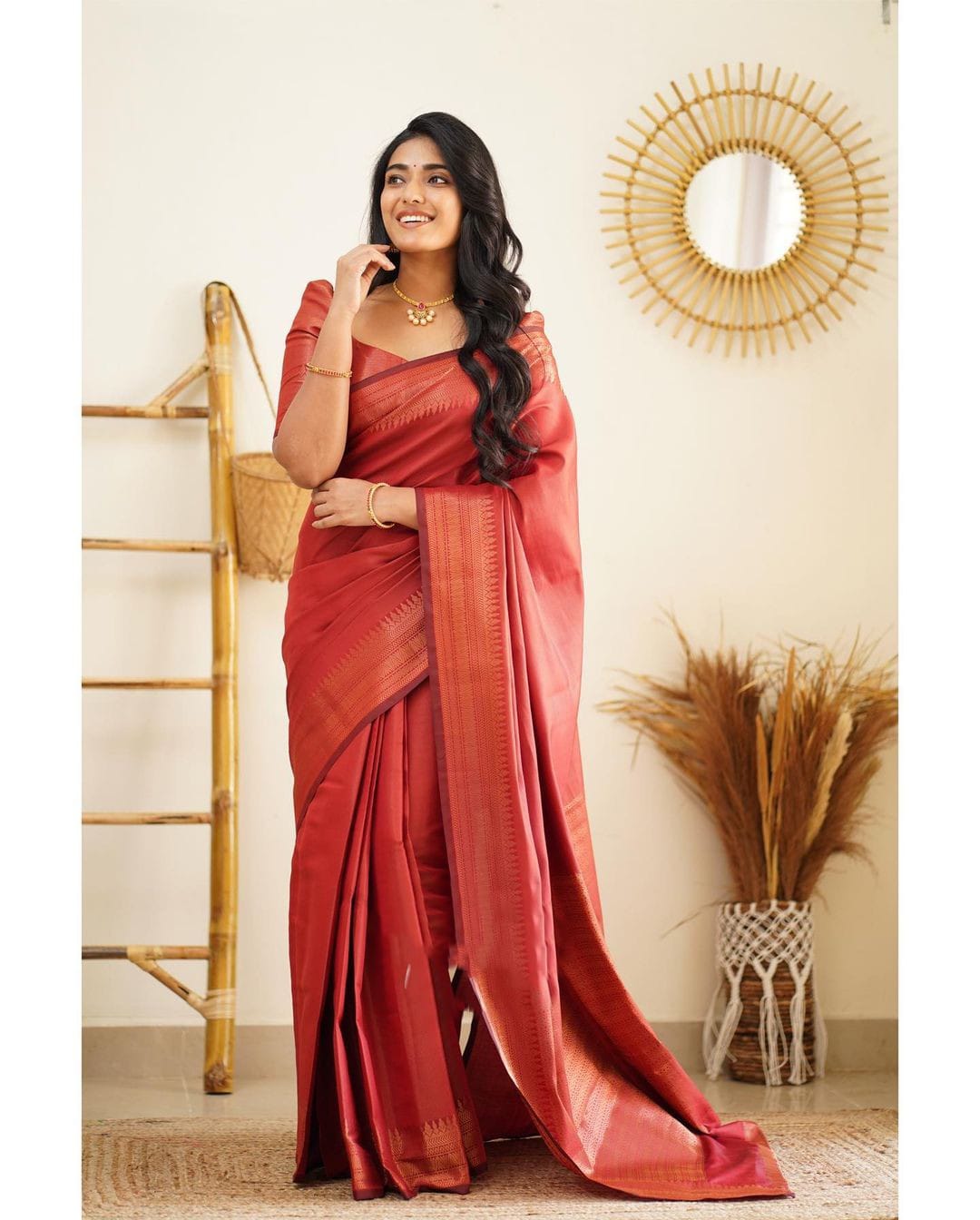 Most Flattering Red Soft Silk Saree With Artistic Blouse Piece