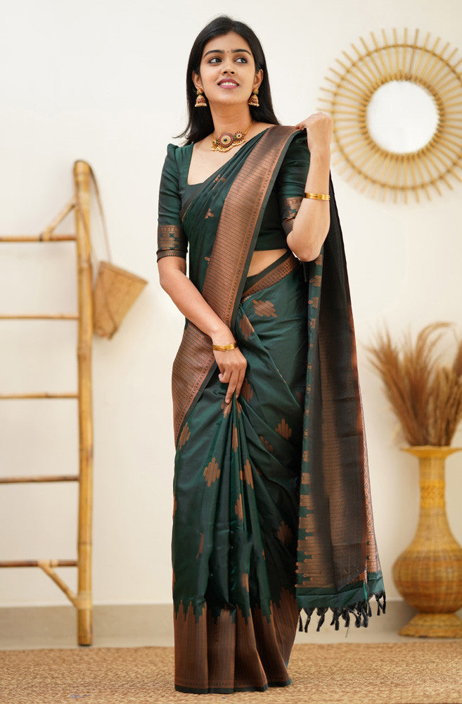 Supernal Dark Green Soft Silk Saree With Mesmeric Blouse Piece