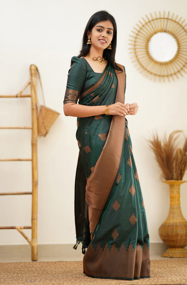 Supernal Dark Green Soft Silk Saree With Mesmeric Blouse Piece