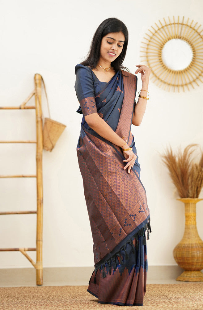 Imaginative Navy Blue Soft Silk Saree With Blissful Blouse Piece