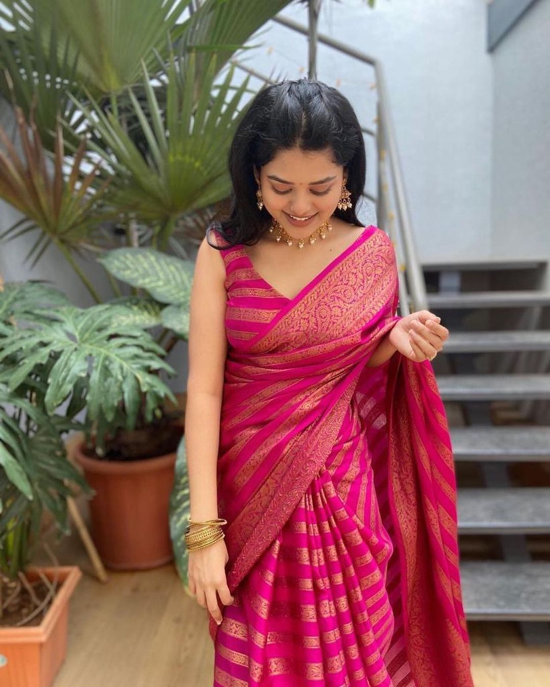 Groovy Pink Soft Silk Saree With Quintessential Blouse Piece