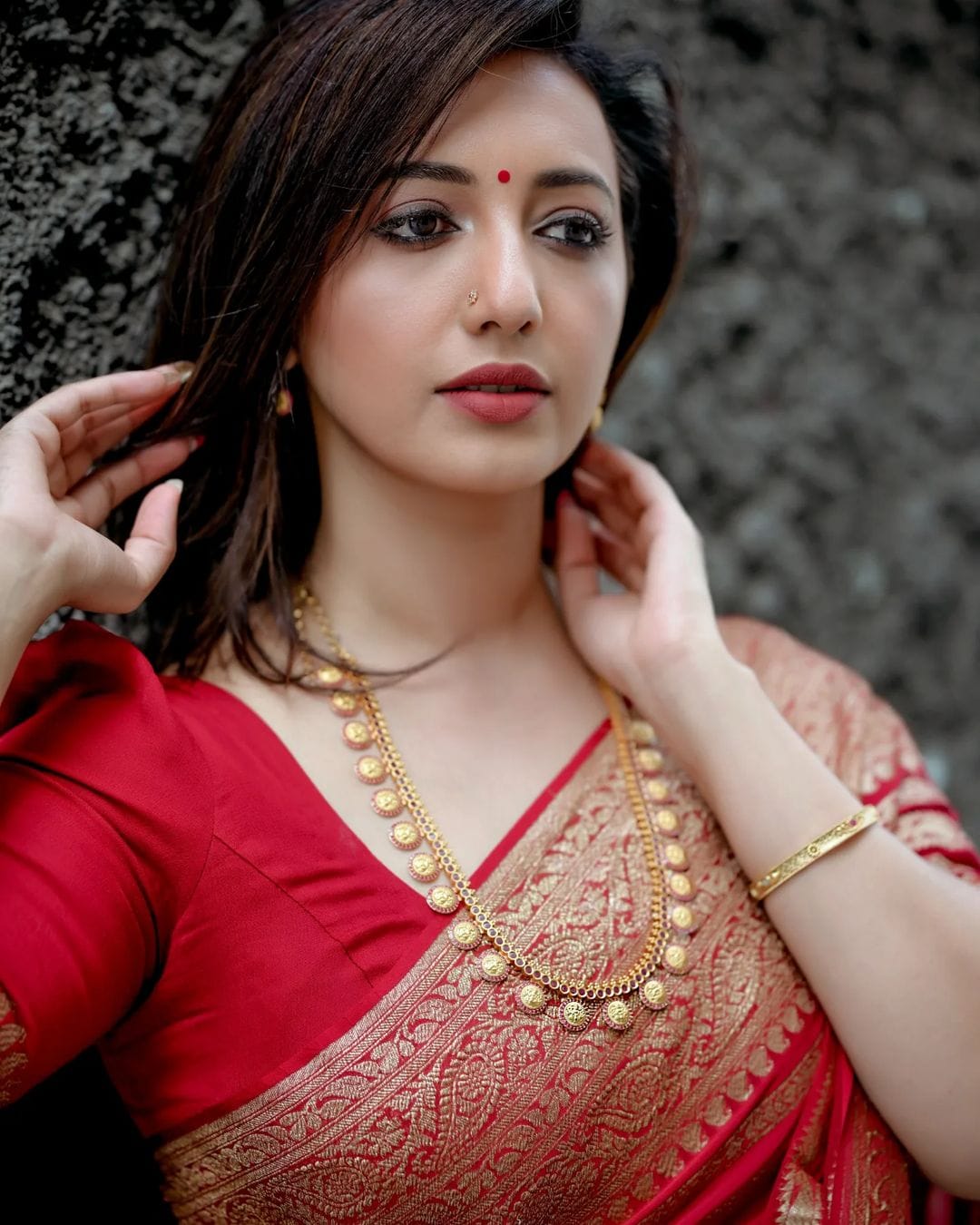 Exuberant Red Soft Silk Saree With Gossamer Blouse Piece