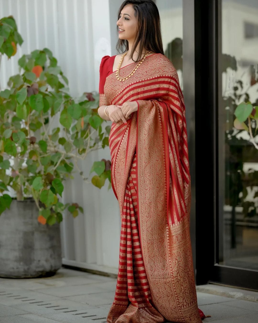 Exuberant Red Soft Silk Saree With Gossamer Blouse Piece