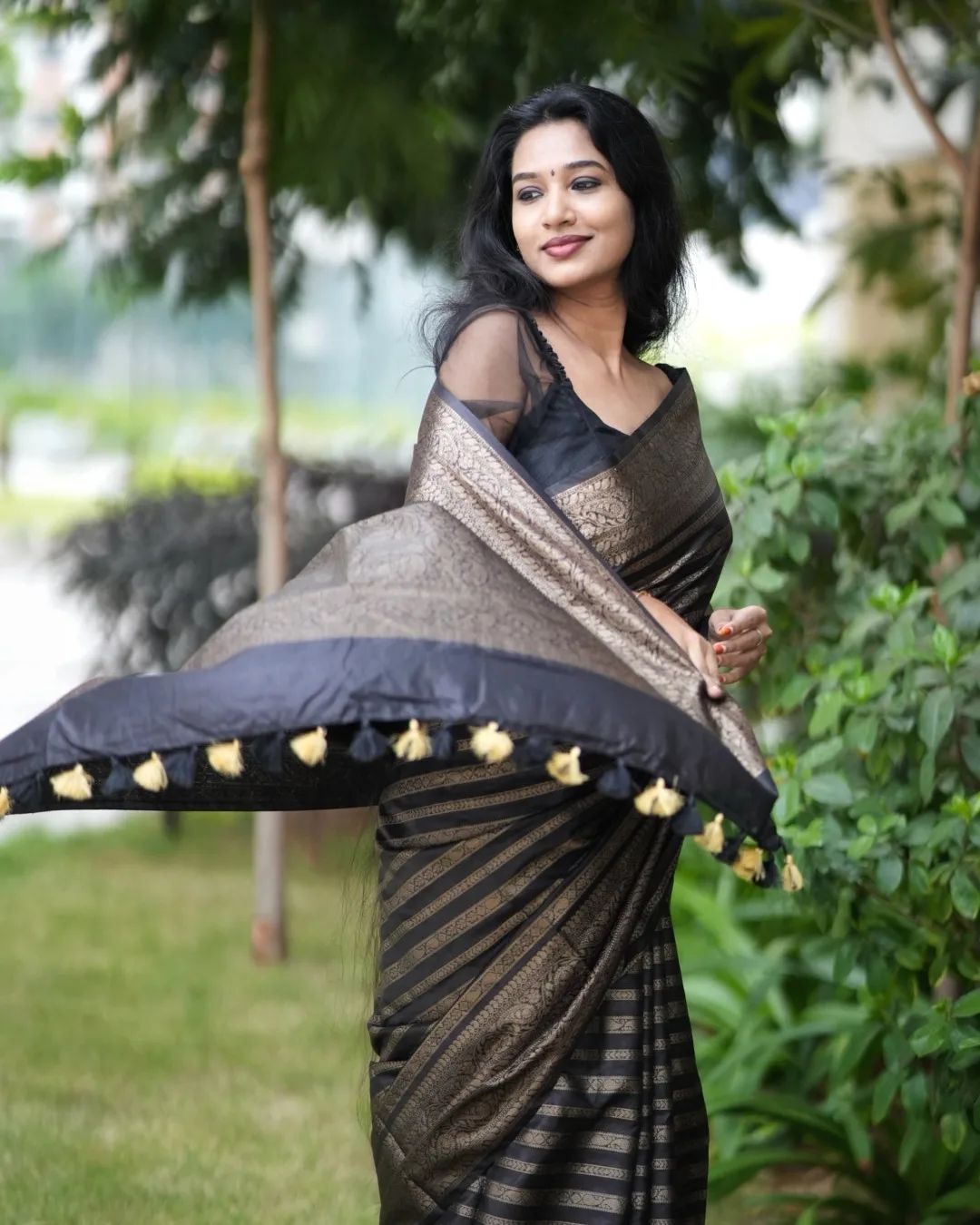 Mesmeric Black Soft Silk Saree With Ratatouille Blouse Piece