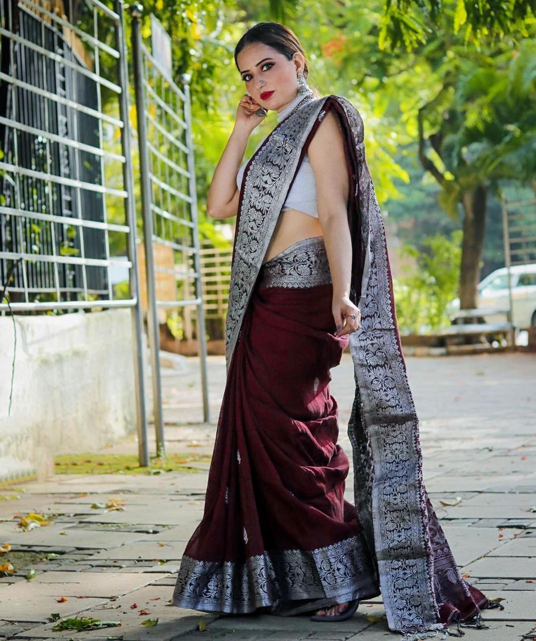 Snazzy Wine Soft Silk Saree With Beauteous Blouse Piece