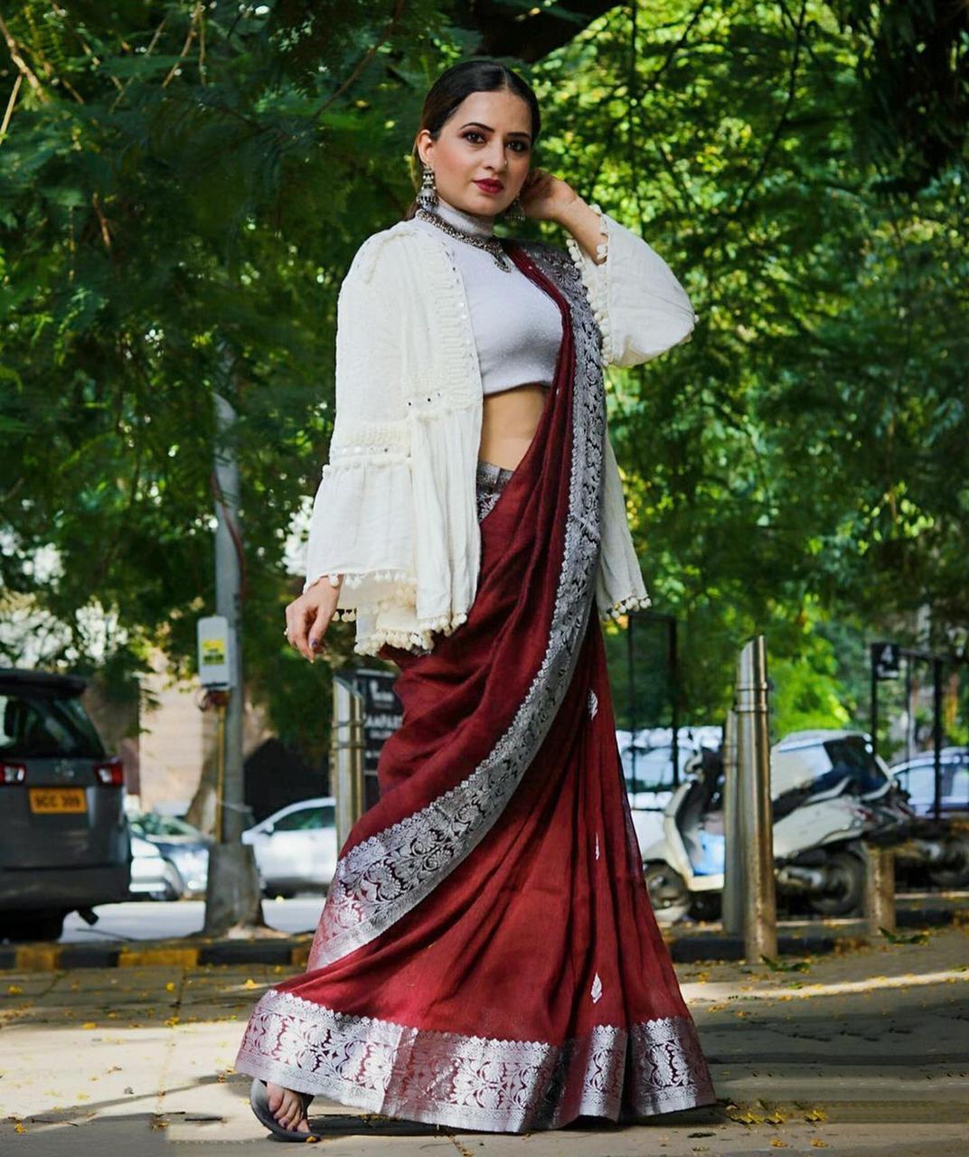 Snazzy Wine Soft Silk Saree With Beauteous Blouse Piece