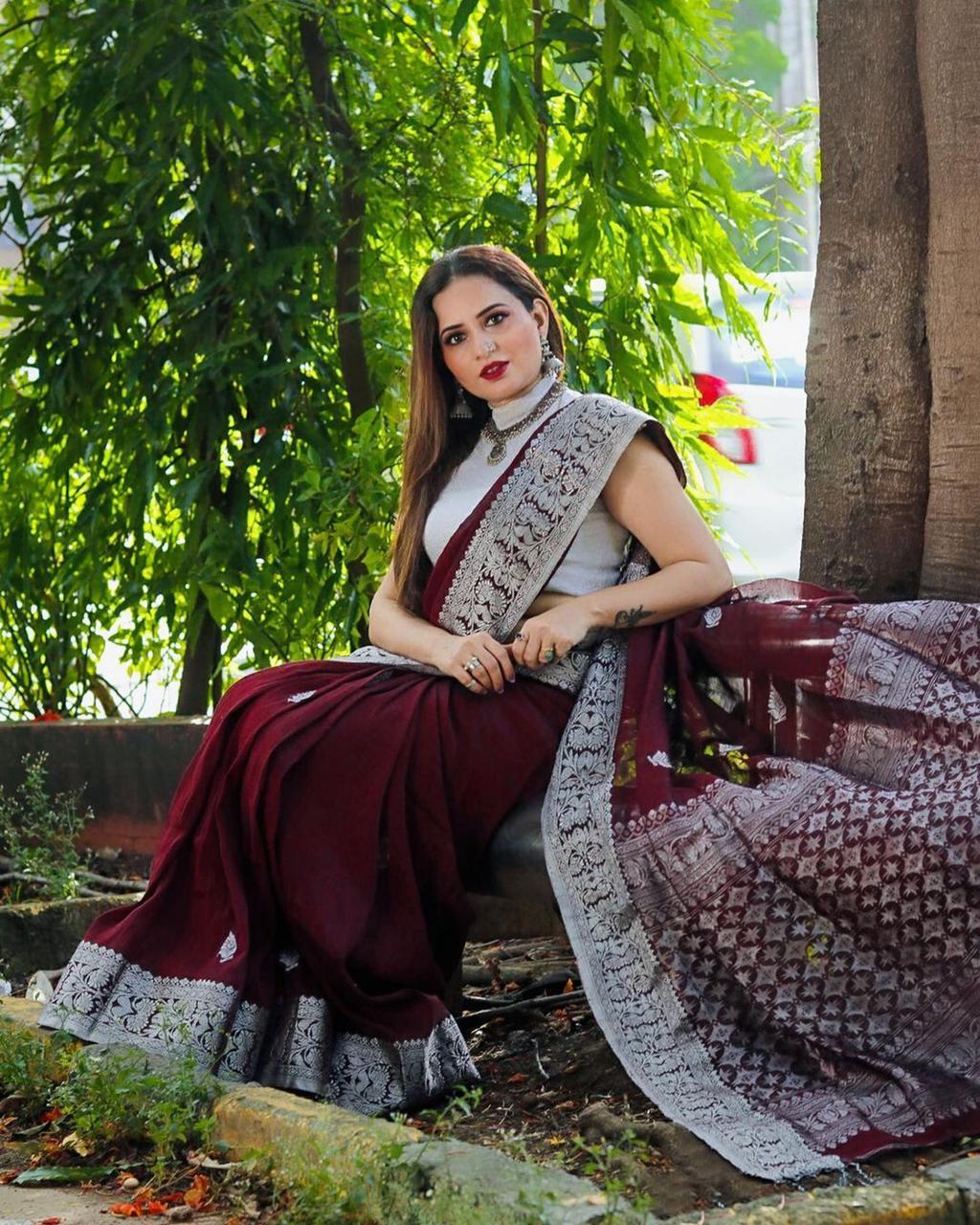 Snazzy Wine Soft Silk Saree With Beauteous Blouse Piece