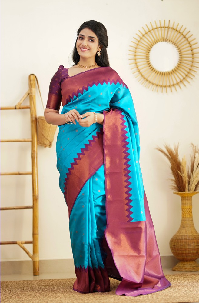 Lissome Firozi Soft Silk Saree With Captivating Blouse Piece