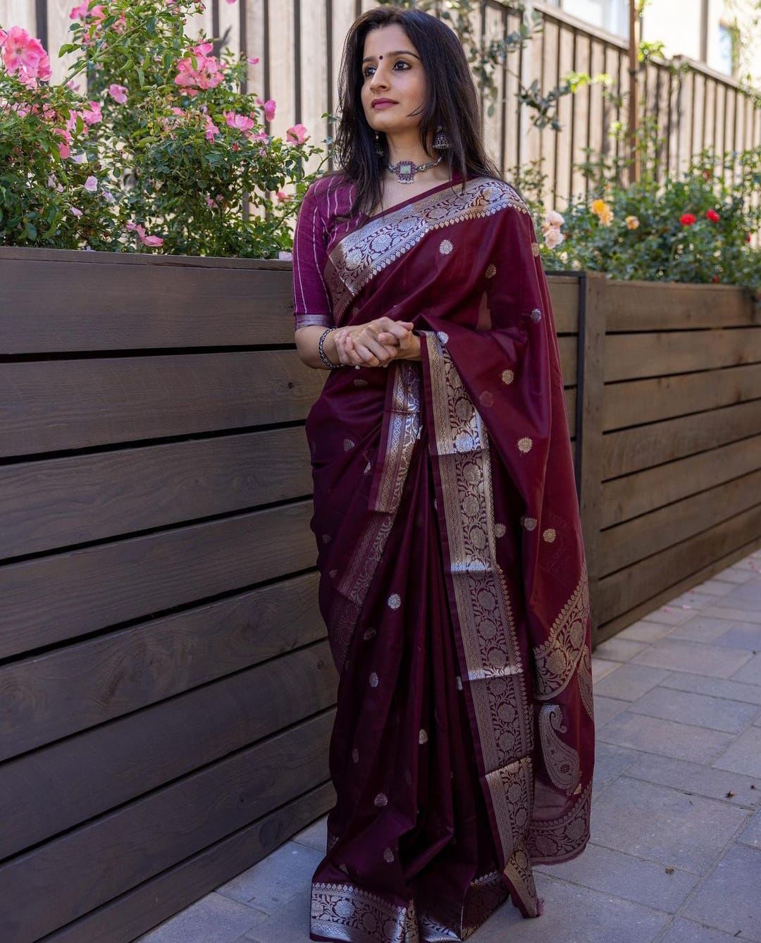 Allure Maroon Cotton Silk Saree With Enamoring Blouse Piece