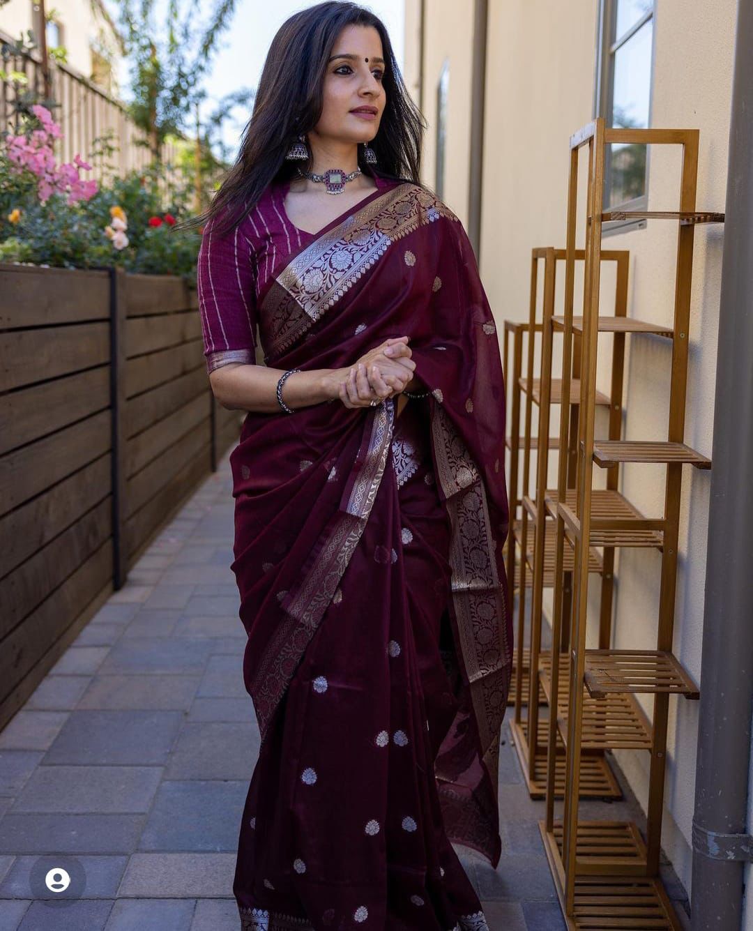 Allure Maroon Cotton Silk Saree With Enamoring Blouse Piece